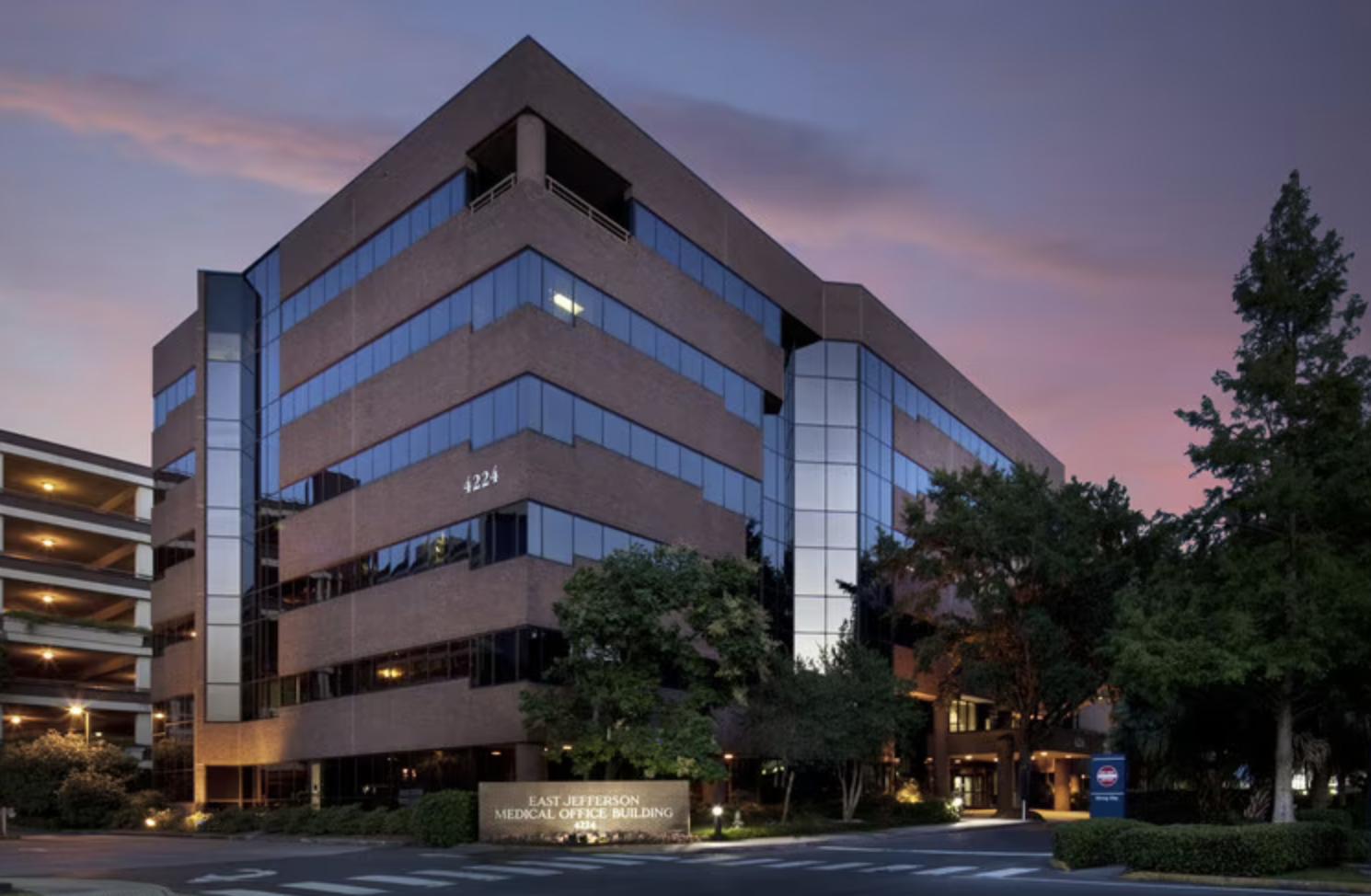 Front of Tulane Hospital for Tulane Thyroid Care
