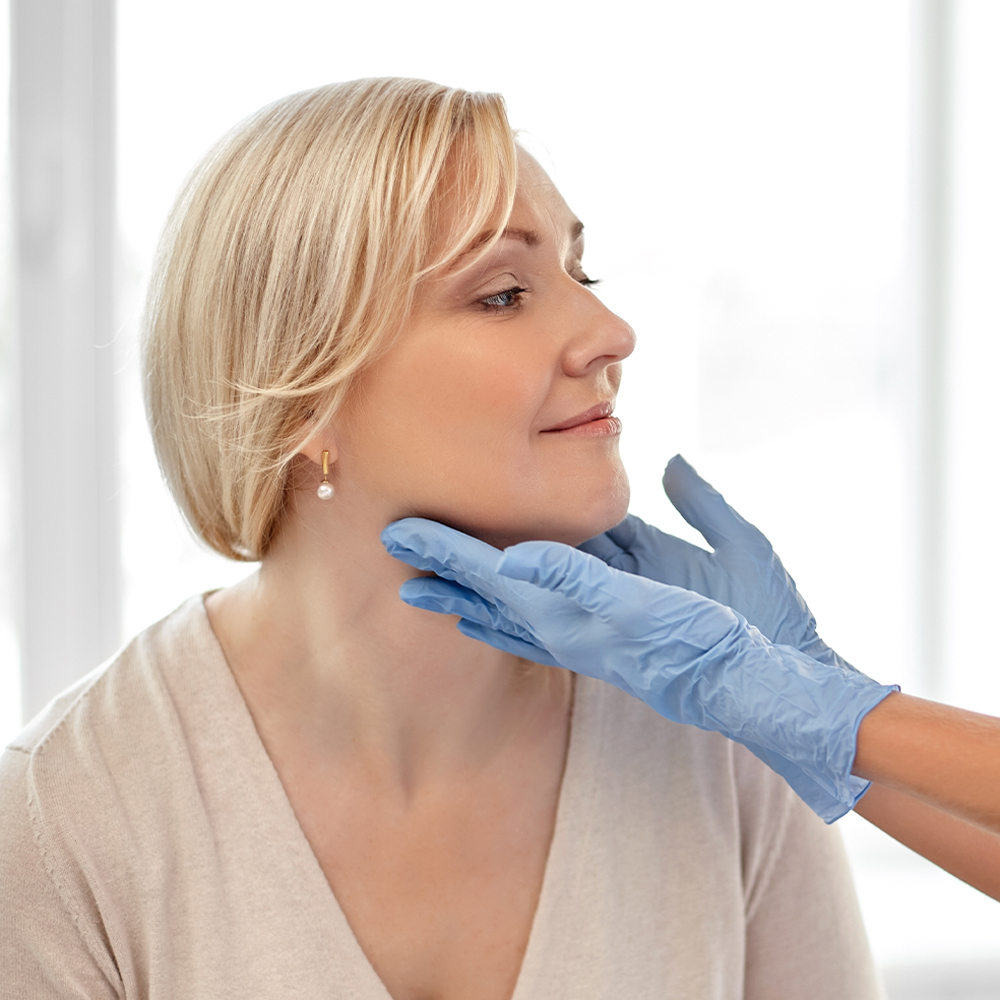 Women at post op appointment after scarless thyroid surgery